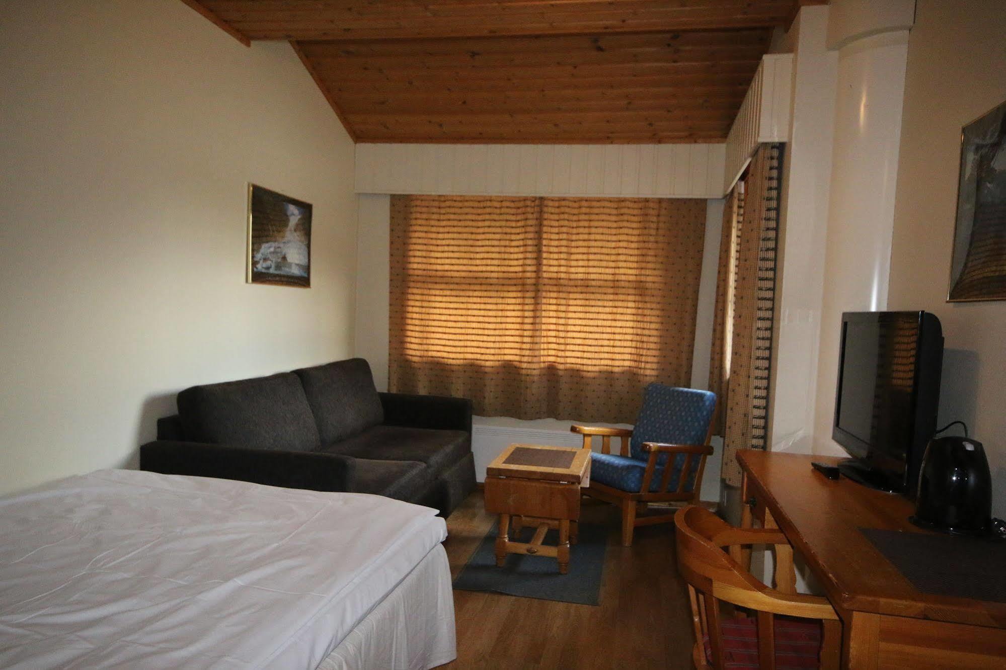 Villa Saltdal Turistsenter à Storjord Extérieur photo
